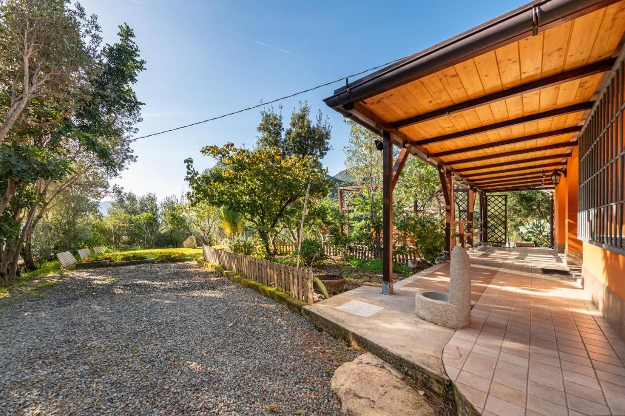 Villa Sureu Solanas  Kültér fotó