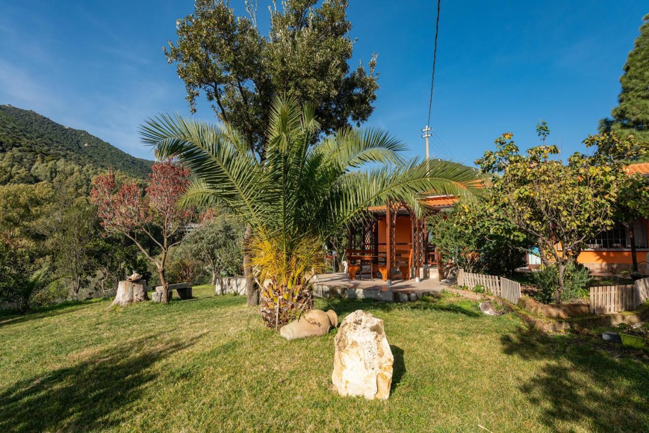 Villa Sureu Solanas  Kültér fotó
