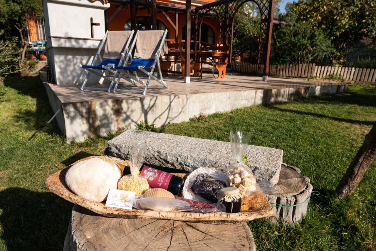 Villa Sureu Solanas  Kültér fotó