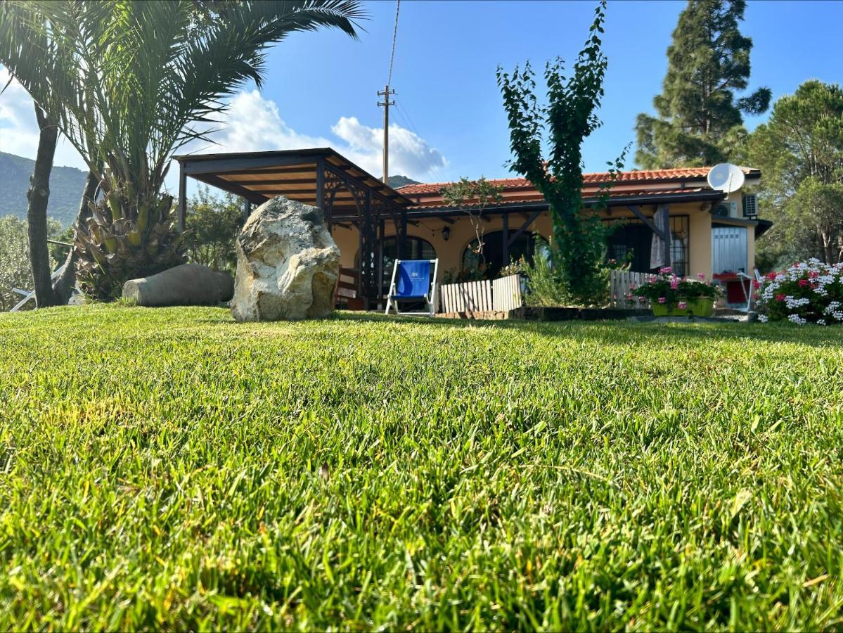 Villa Sureu Solanas  Kültér fotó
