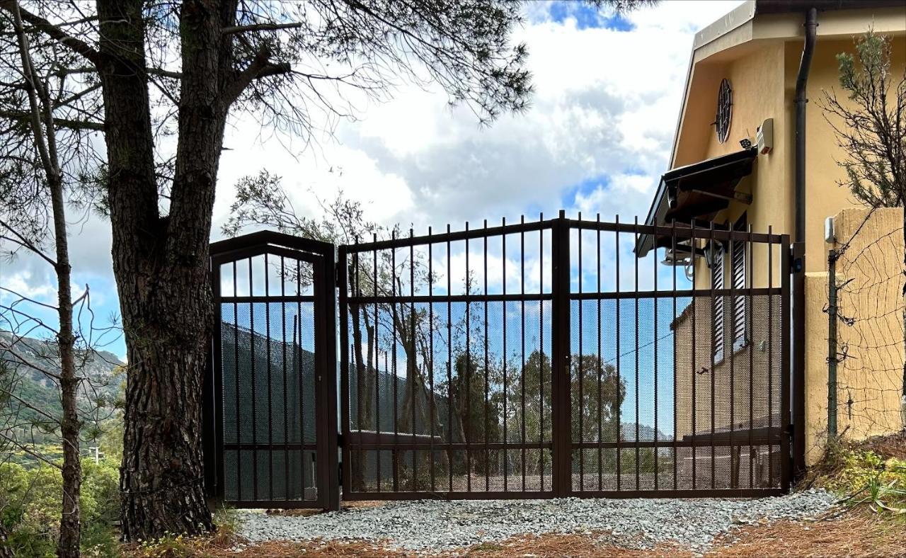 Villa Sureu Solanas  Kültér fotó